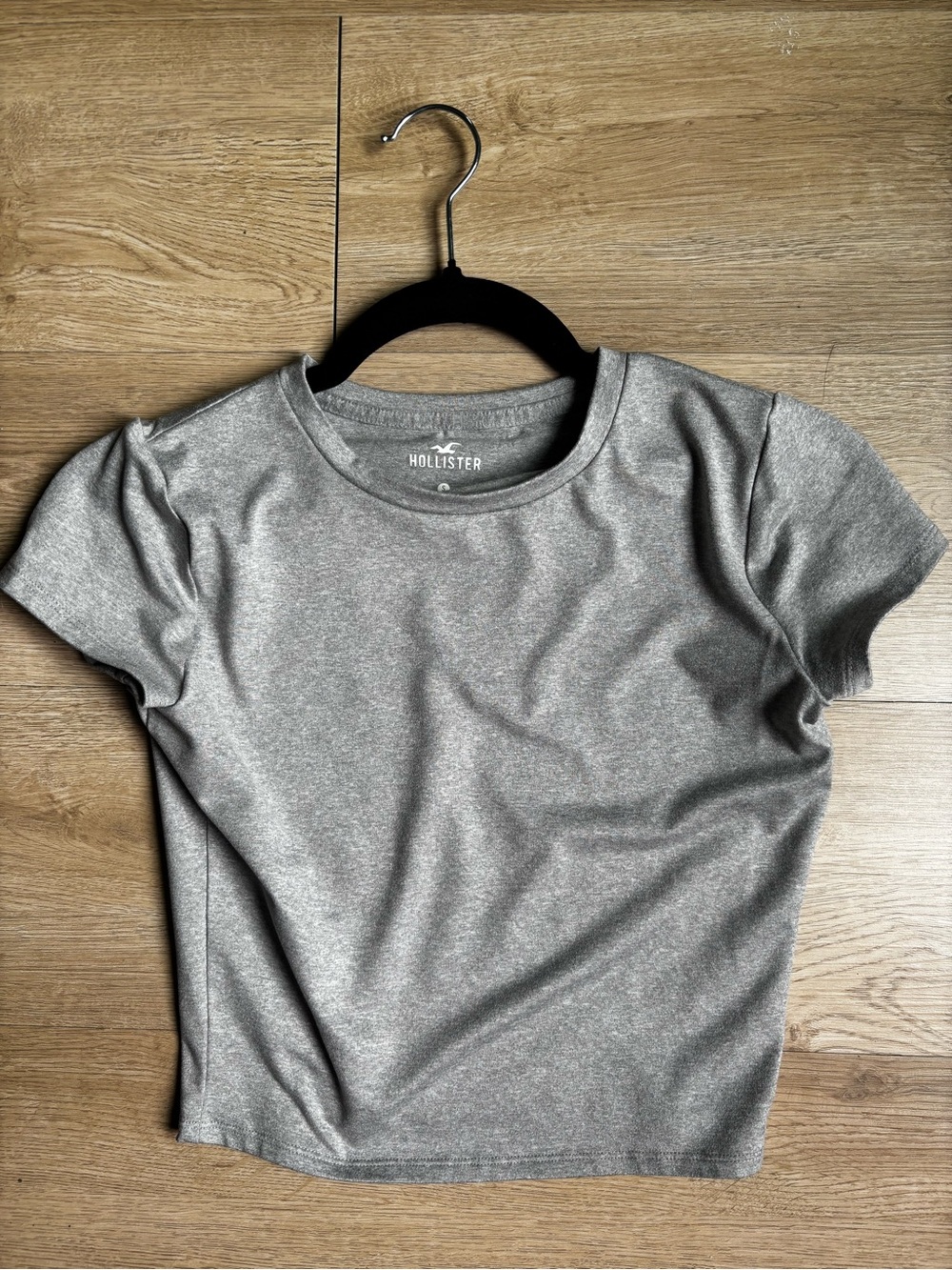 Hollister Heather Gray Short Sleeve Crewneck Tee